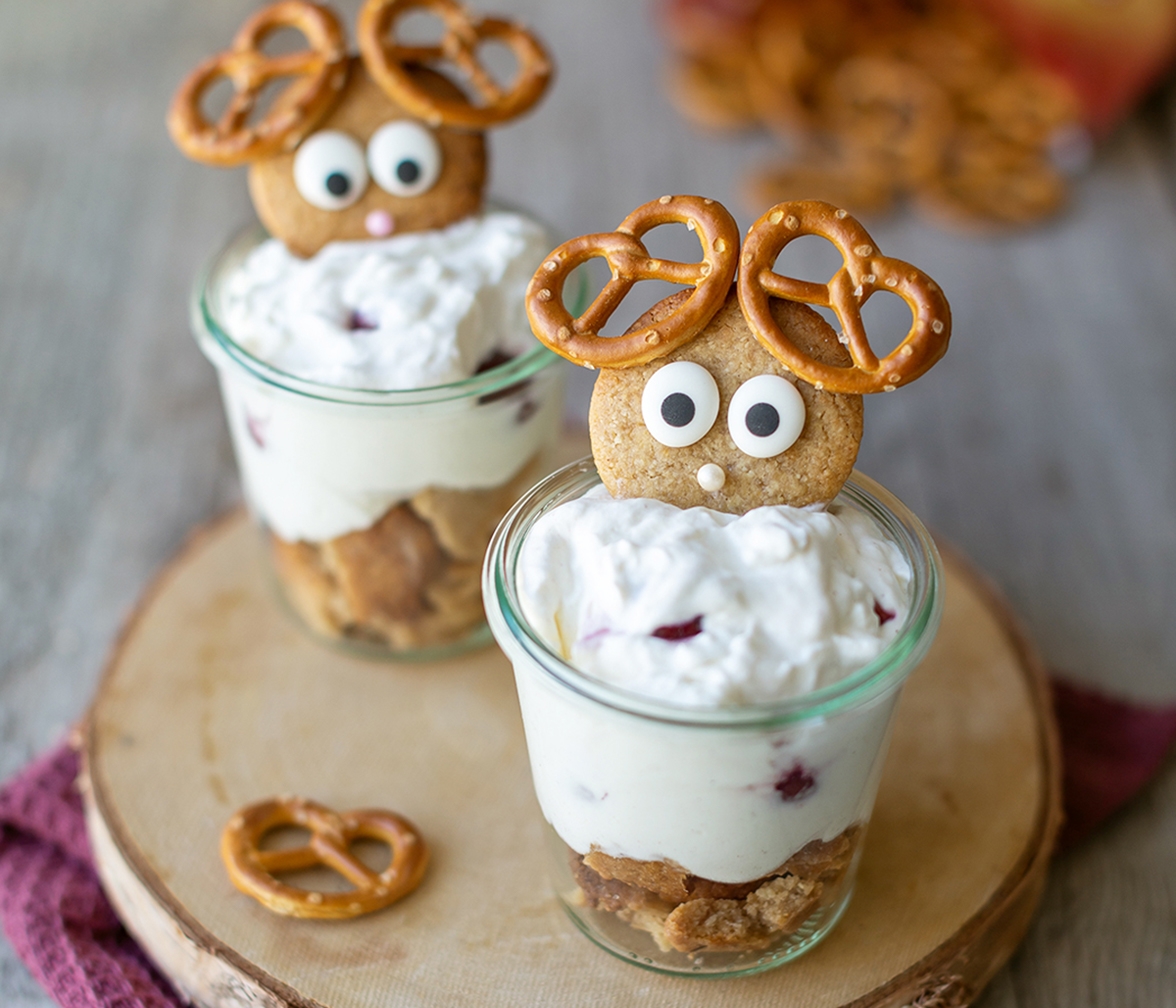 Lebkuchen-Dessert mit Rentier-Deko