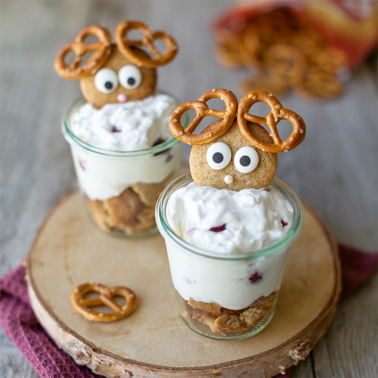 Lebkuchen-Dessert mit Rentier-Deko von Saltletts